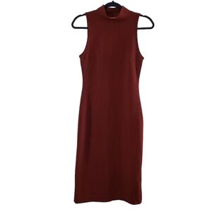 Woman Maroon Button Back Bodycon Midi Dress